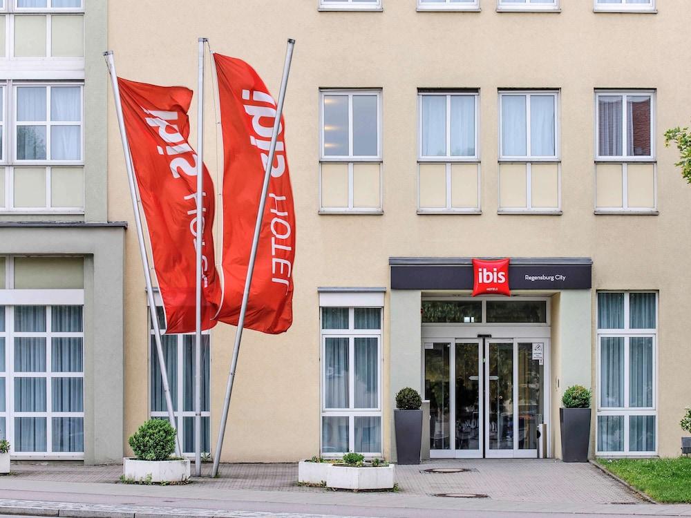 Ibis Hotel 2*
