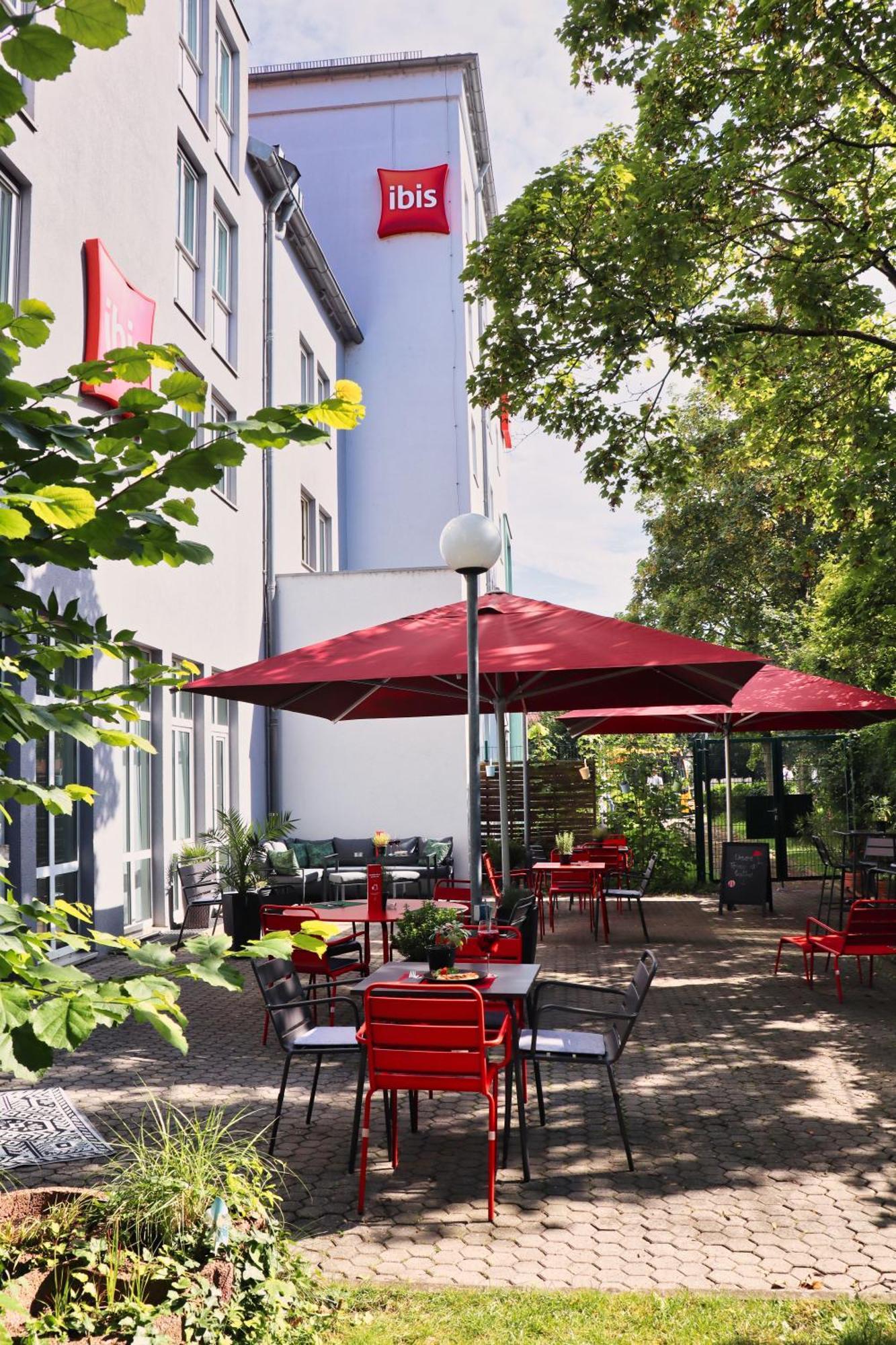 Ibis Hotel 2*